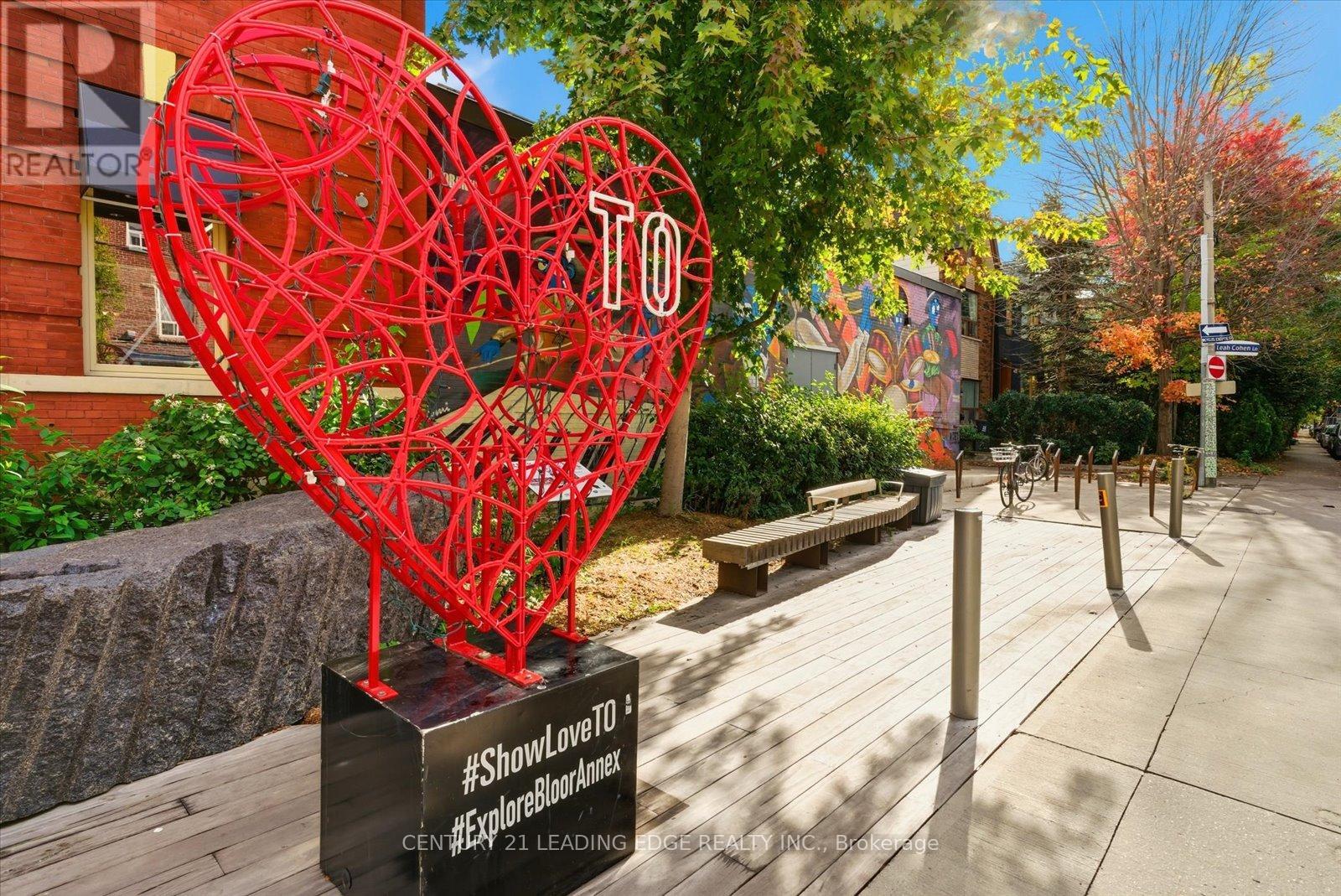 30 Ulster Street, Toronto, Ontario  M5S 1E3 - Photo 33 - C12485463