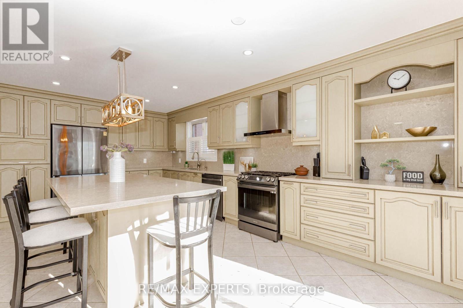 5 Temple West Crescent, Ajax, Ontario  L1T 4J5 - Photo 14 - E12485394