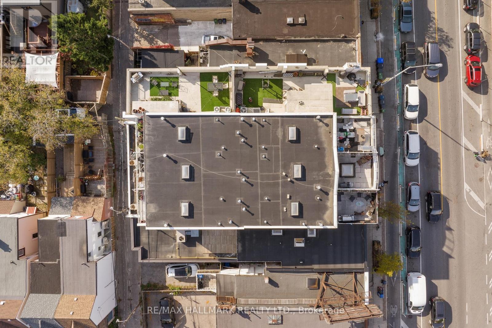 2151 Danforth Avenue, Toronto, Ontario  M4C 1K2 - Photo 3 - E12485429