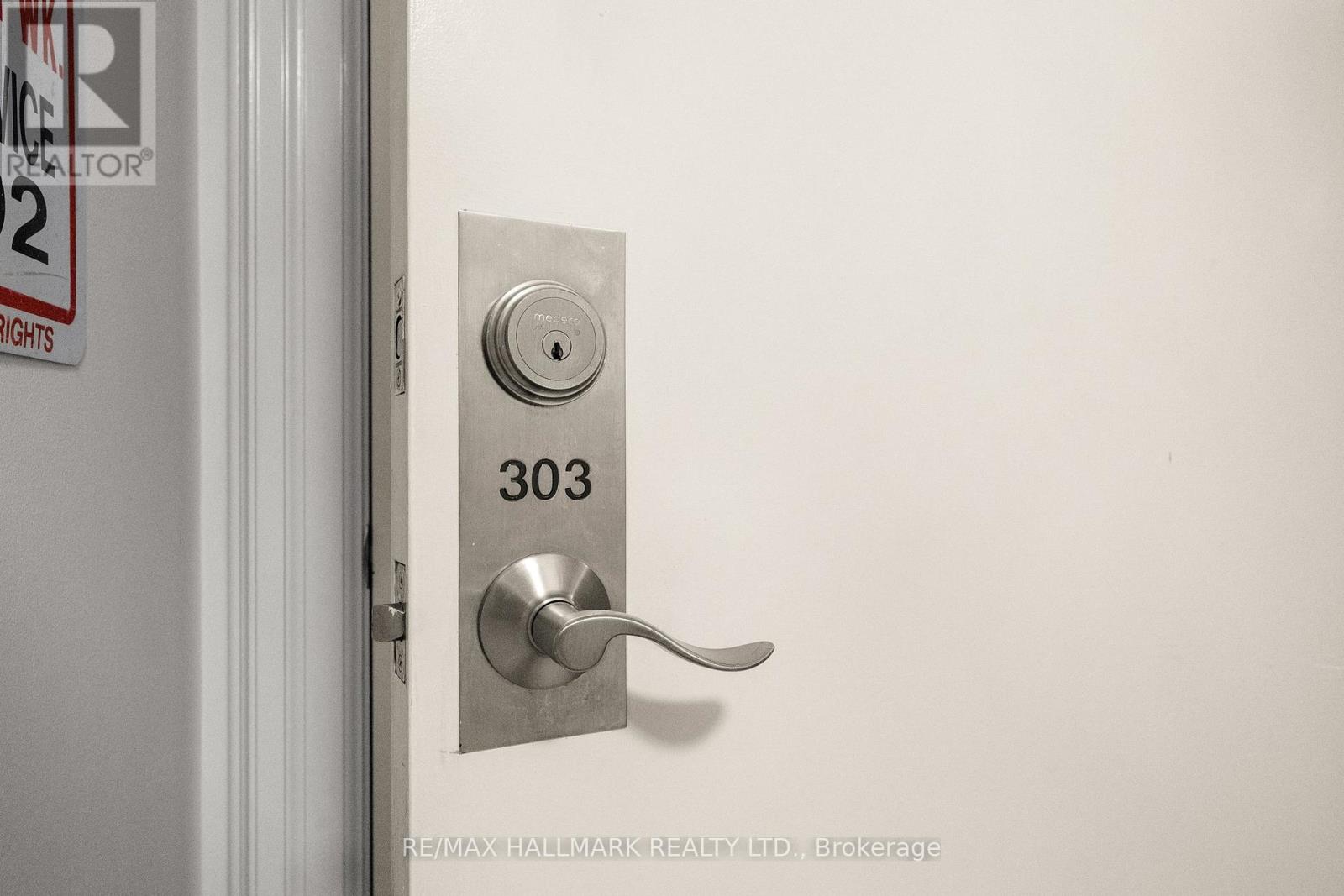 2151 Danforth Avenue, Toronto, Ontario  M4C 1K2 - Photo 32 - E12485430