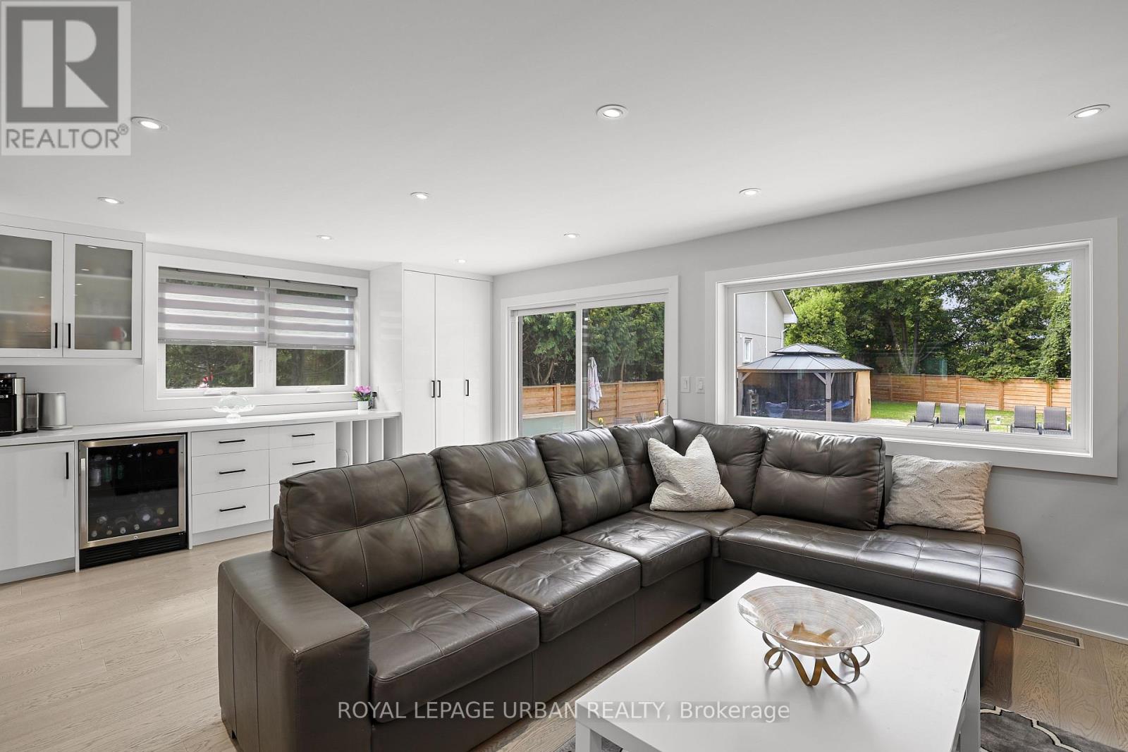 182 Parkview Hill Crescent, Toronto, Ontario  M4B 1R8 - Photo 16 - E12485451