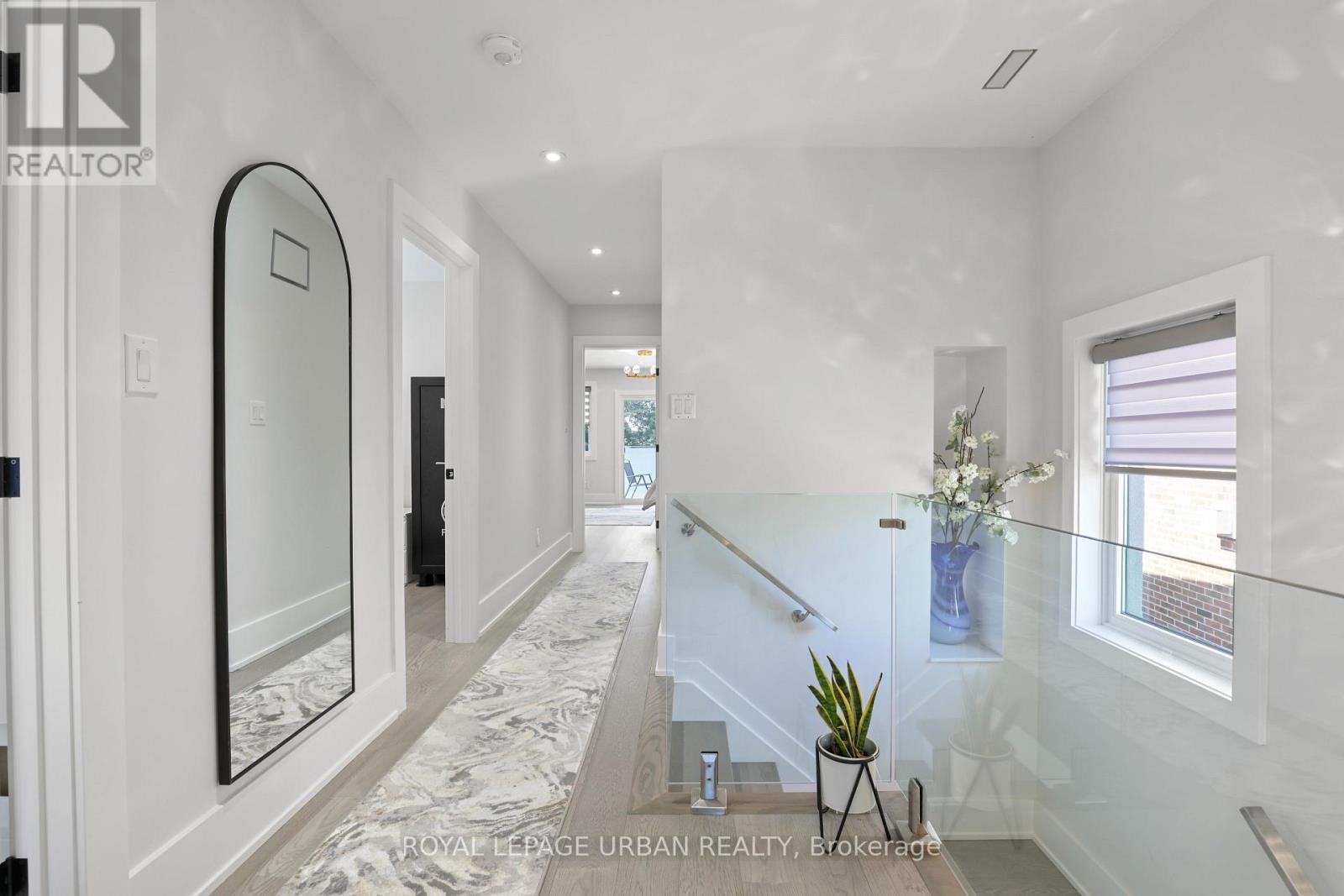 182 Parkview Hill Crescent, Toronto, Ontario  M4B 1R8 - Photo 19 - E12485451