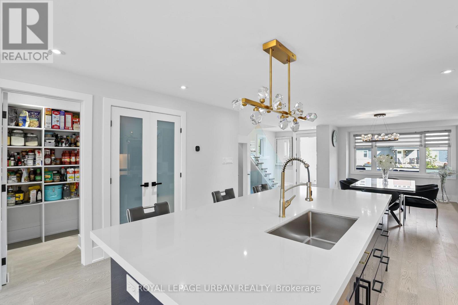 182 Parkview Hill Crescent, Toronto, Ontario  M4B 1R8 - Photo 33 - E12485451