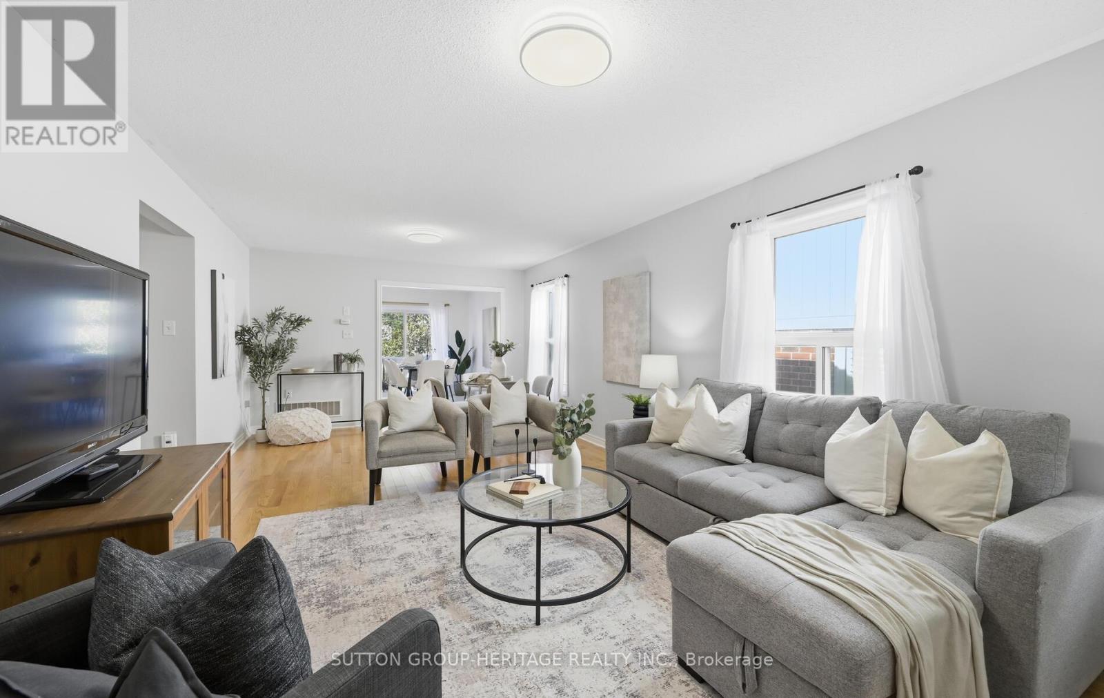 141 Dadson Drive, Clarington, Ontario  L1C 5M7 - Photo 3 - E12485527