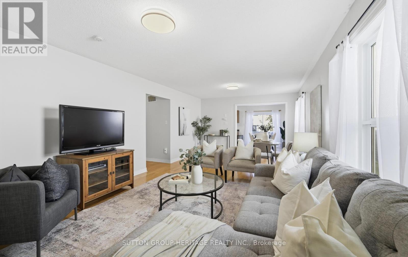 141 Dadson Drive, Clarington, Ontario  L1C 5M7 - Photo 4 - E12485527