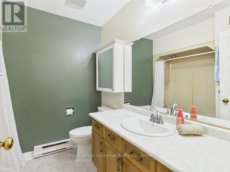 1 - 390 Macdougall Drive, Kincardine, Ontario  N2Z 3B1 - Photo 7 - X12485591