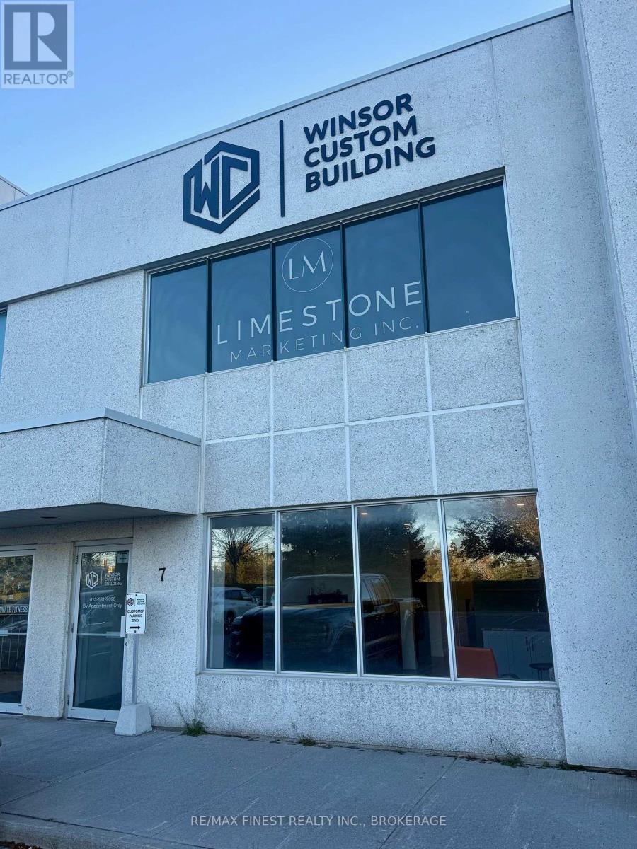 7 - 496 Discovery Avenue, Kingston (Kingston East (Incl Barret Crt)), Ontario  K7K 7E9 - Photo 2 - X12485583