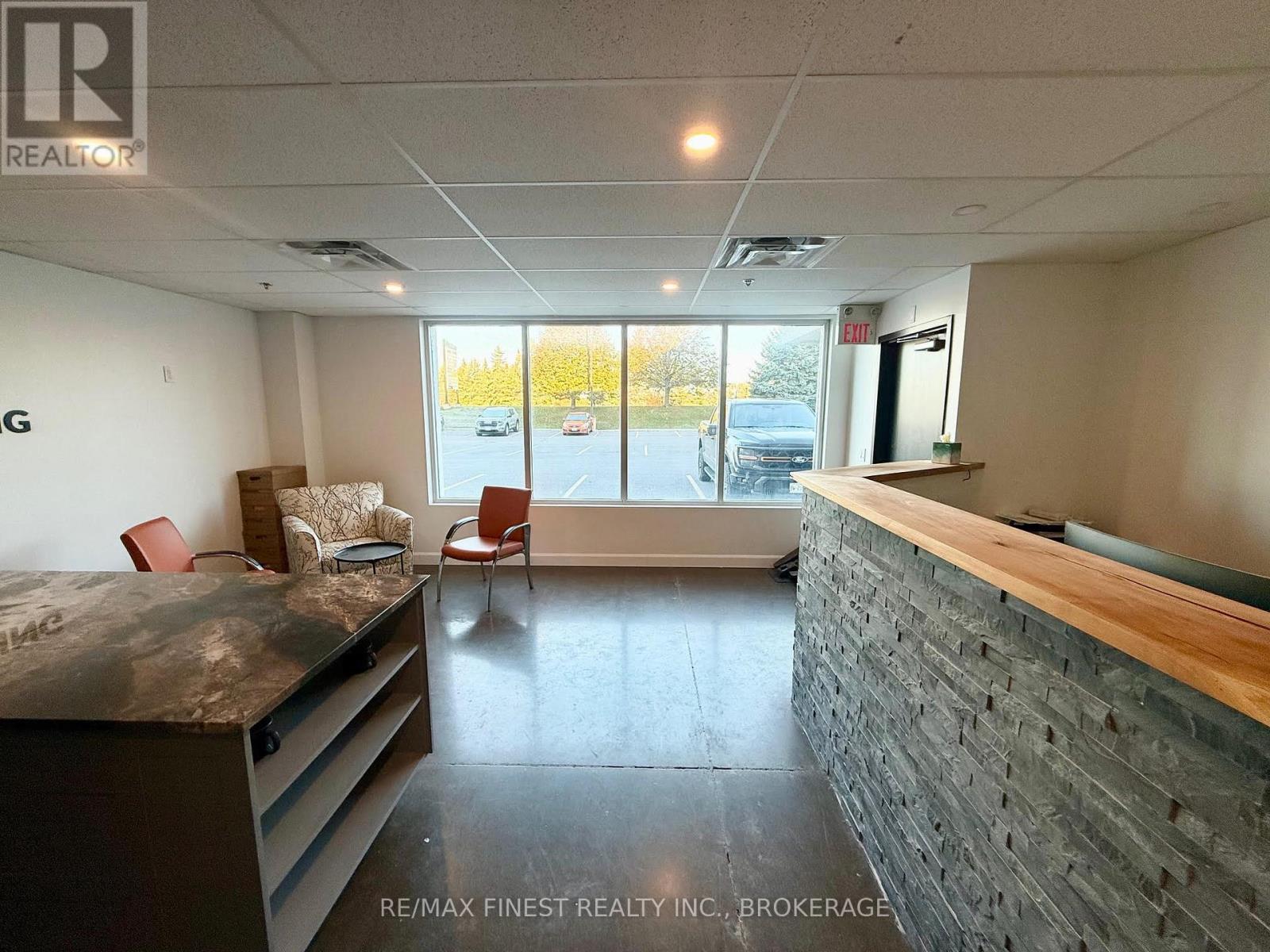 7 - 496 Discovery Avenue, Kingston (Kingston East (Incl Barret Crt)), Ontario  K7K 7E9 - Photo 6 - X12485583