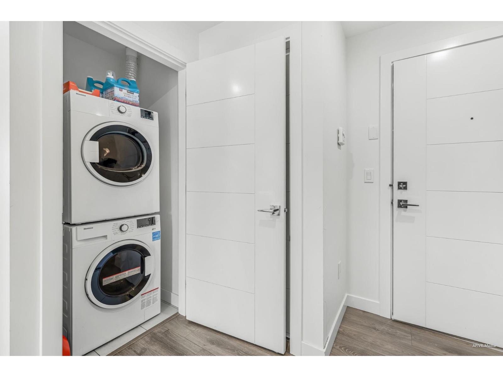 314 14225 103a Avenue, Surrey, British Columbia  V3T 1T1 - Photo 6 - R3062236