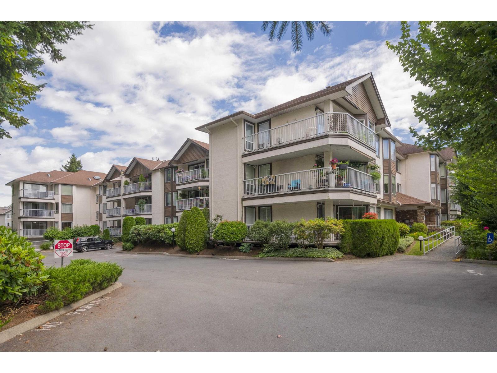 108 33375 Mayfair Avenue, Abbotsford, British Columbia  V2S 1P4 - Photo 2 - R3061854