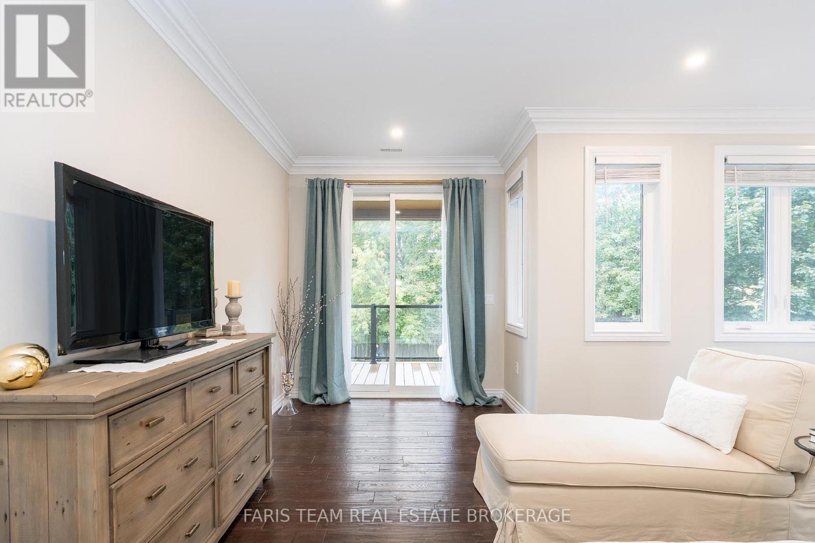 848 Church Drive, Innisfil (Lefroy), Ontario  L0L 1K0 - Photo 16 - N12460086