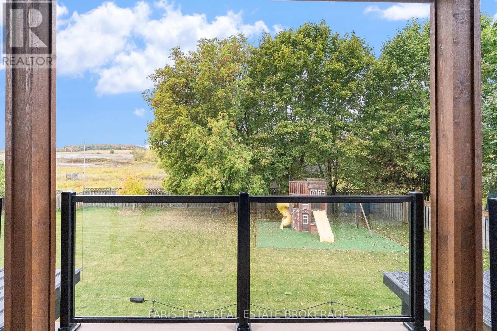 848 Church Drive, Innisfil (Lefroy), Ontario  L0L 1K0 - Photo 19 - N12460086