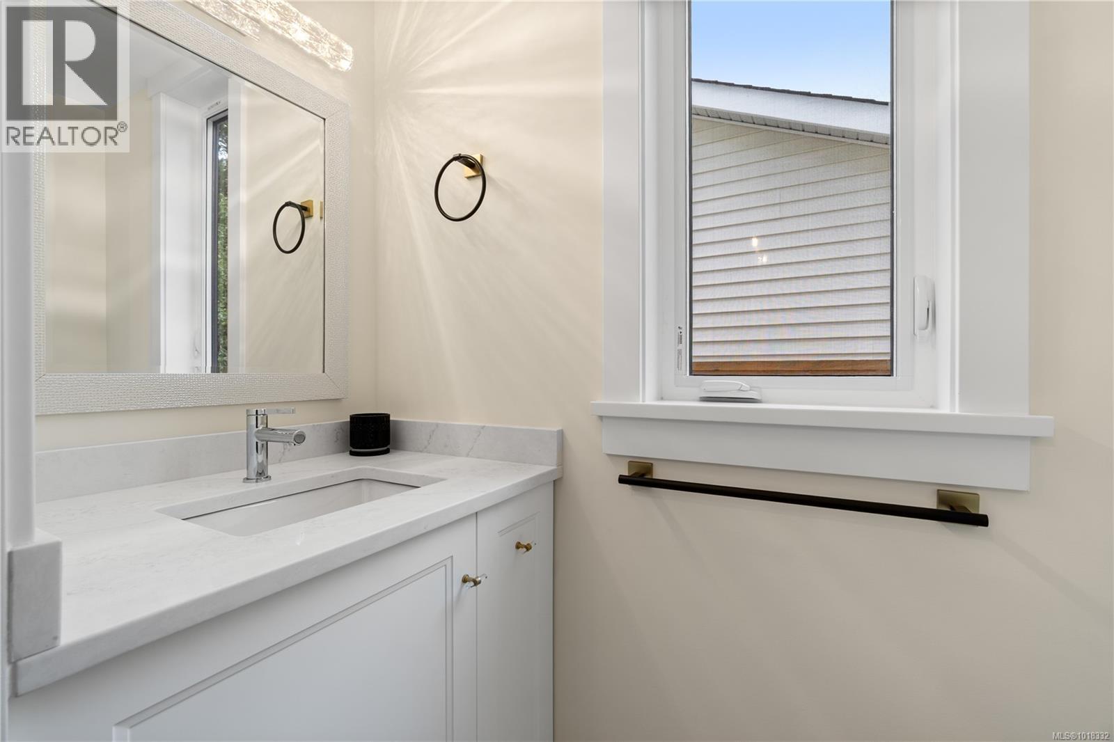 149 First Ave W, Qualicum Beach, British Columbia  V9K 1G9 - Photo 27 - 1018332