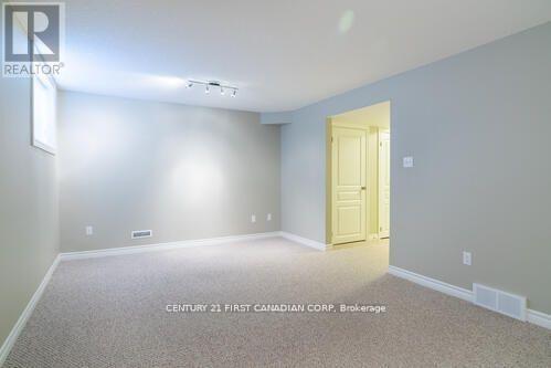 41 - 1924 Cedarhollow Boulevard, London North, Ontario  N5X 0K3 - Photo 35 - X12485587