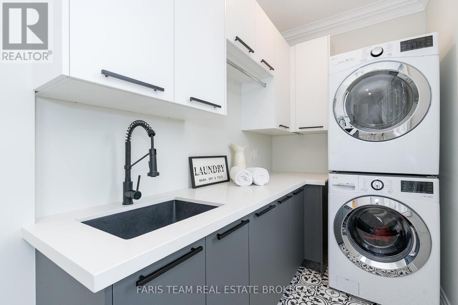 848 Church Drive, Innisfil (Lefroy), Ontario  L0L 1K0 - Photo 26 - N12460086