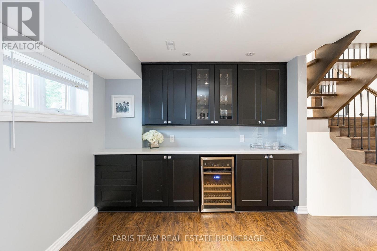 848 Church Drive, Innisfil (Lefroy), Ontario  L0L 1K0 - Photo 37 - N12460086