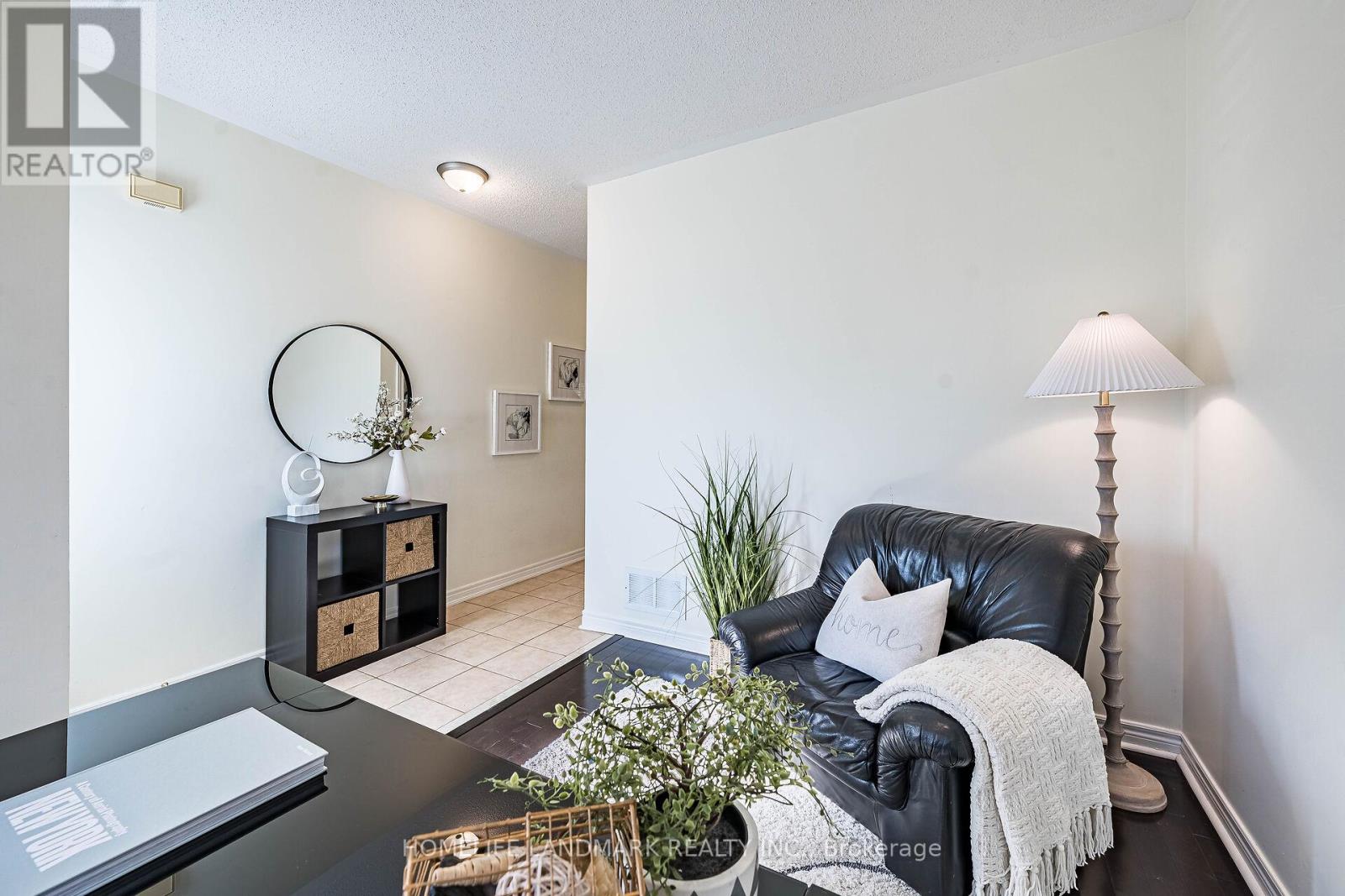 78 Longwood Avenue, Richmond Hill, Ontario  L4E 4A6 - Photo 4 - N12484756