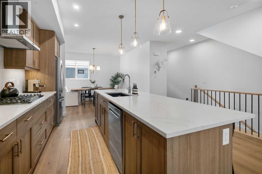 8305 8 Avenue Sw, Calgary, Alberta  T3H 0C3 - Photo 11 - A2266099