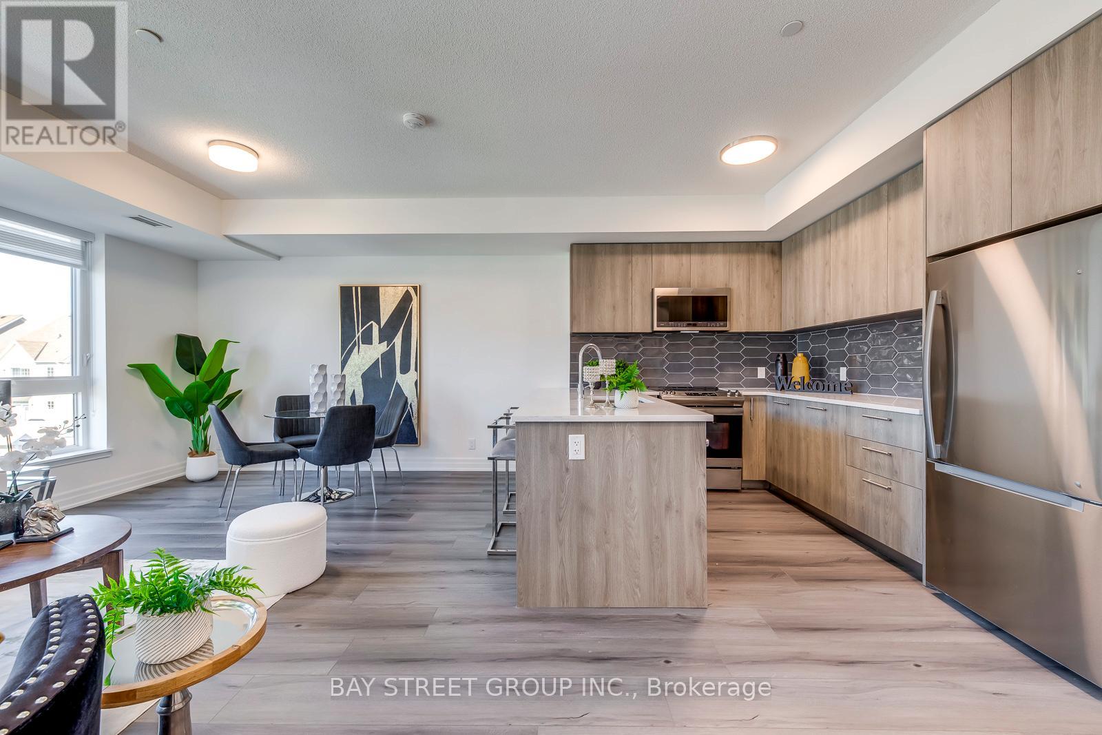 327 - 101 Cathedral High Street, Markham, Ontario  L6C 3L8 - Photo 13 - N12485401