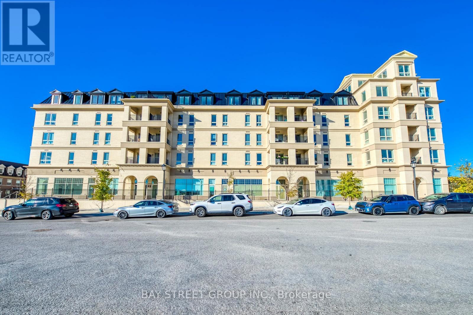 327 - 101 Cathedral High Street, Markham, Ontario  L6C 3L8 - Photo 2 - N12485401