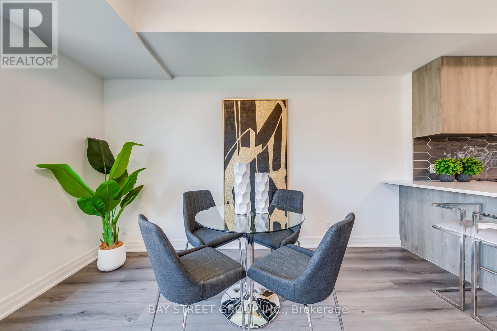 327 - 101 Cathedral High Street, Markham, Ontario  L6C 3L8 - Photo 23 - N12485401