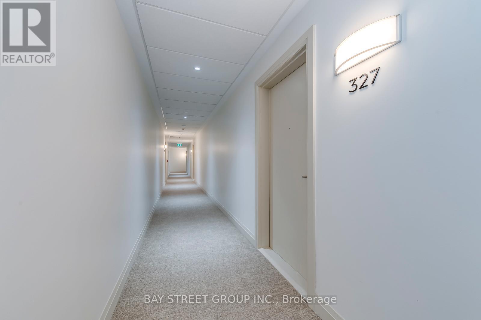 327 - 101 Cathedral High Street, Markham, Ontario  L6C 3L8 - Photo 6 - N12485401