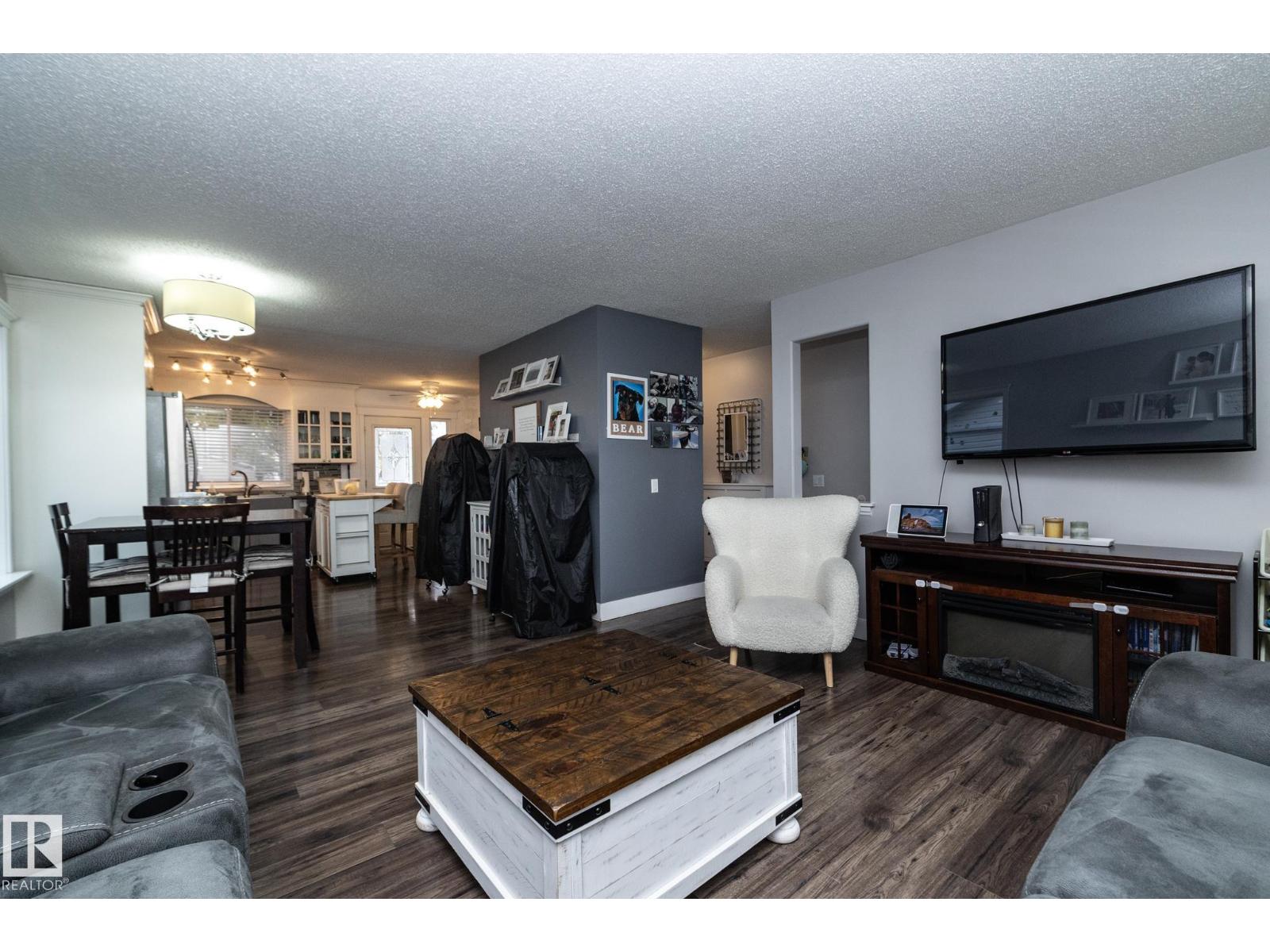 73 South Park Dr, Leduc, Alberta  T9E 4X5 - Photo 9 - E4463736