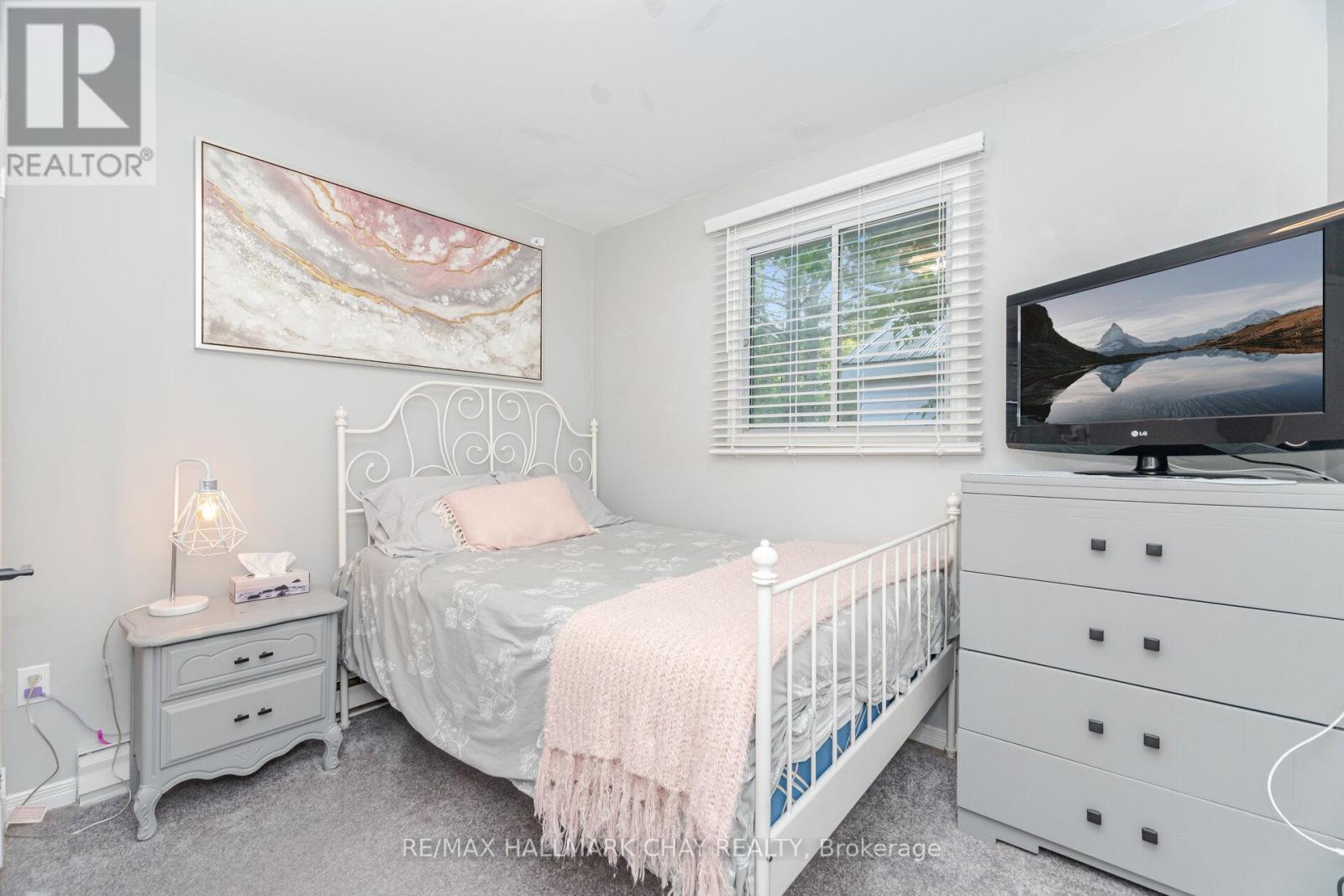 731 Pinegrove Avenue, Innisfil, Ontario  L9S 2K3 - Photo 25 - N12485433