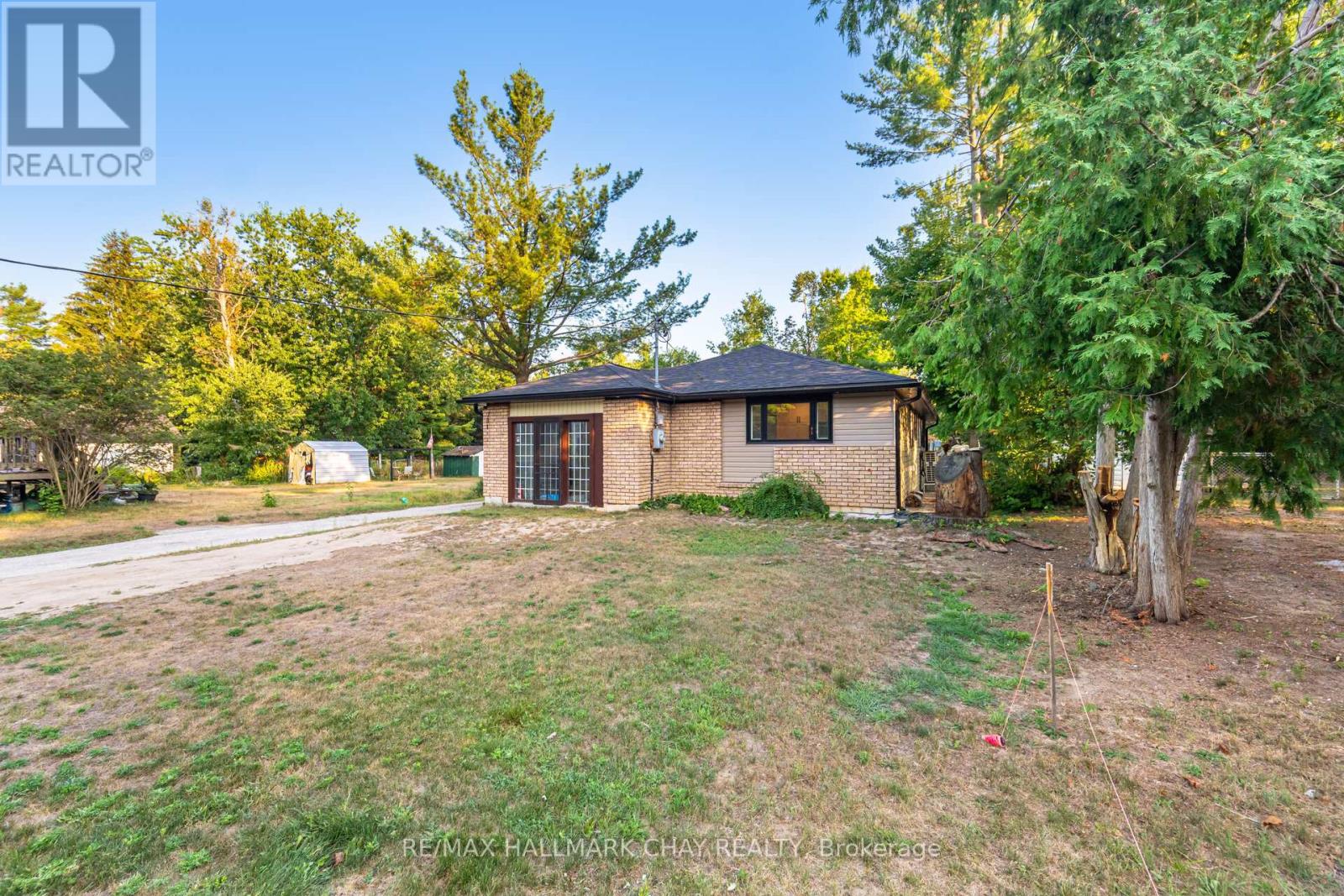 731 Pinegrove Avenue, Innisfil, Ontario  L9S 2K3 - Photo 4 - N12485433