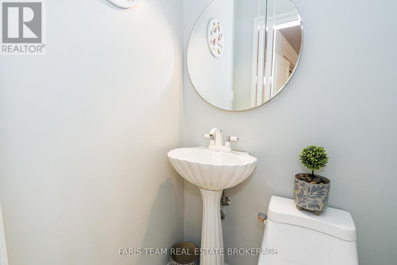 52 May Avenue, Richmond Hill, Ontario  L4C 3S6 - Photo 18 - N12485436