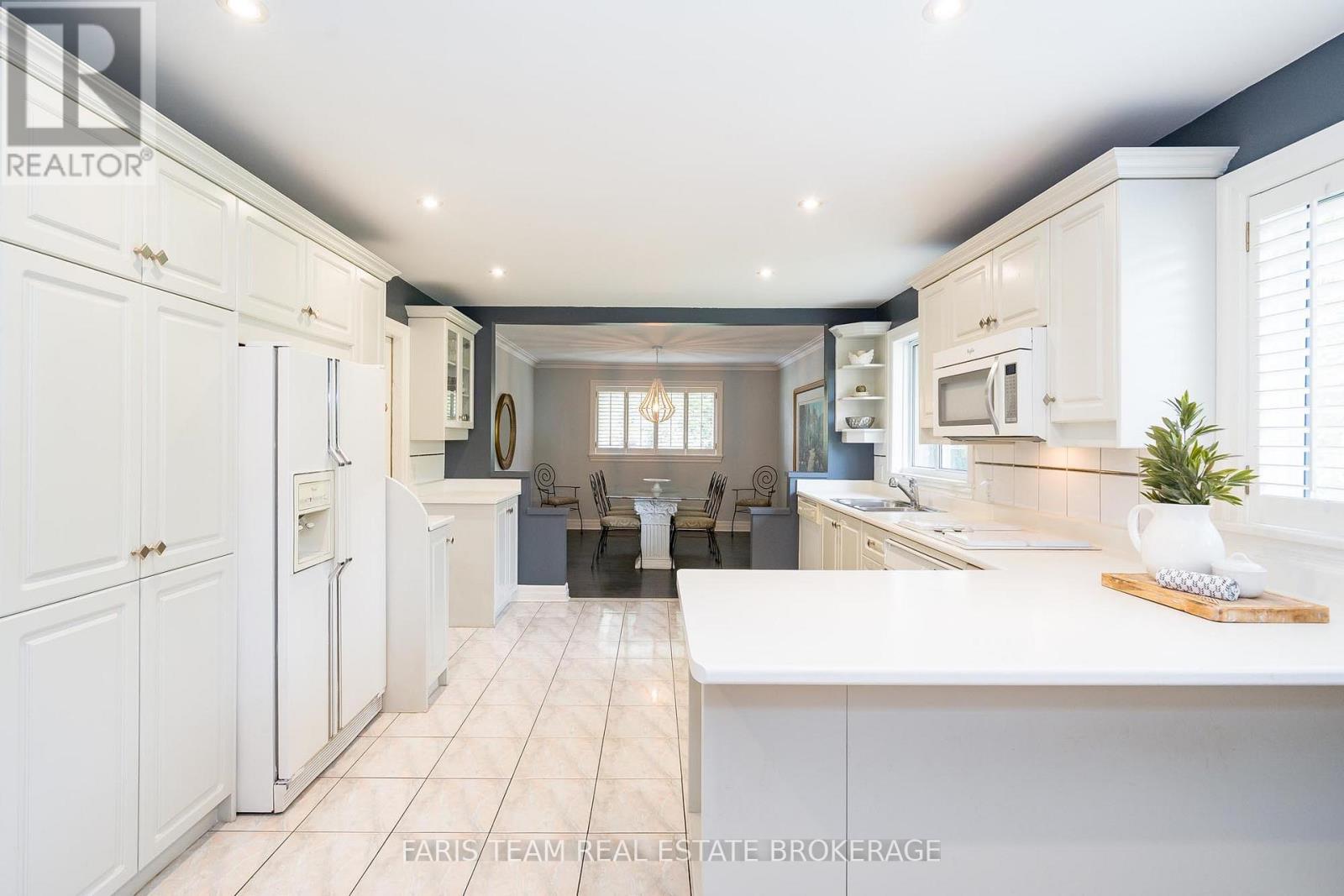 52 May Avenue, Richmond Hill, Ontario  L4C 3S6 - Photo 7 - N12485436