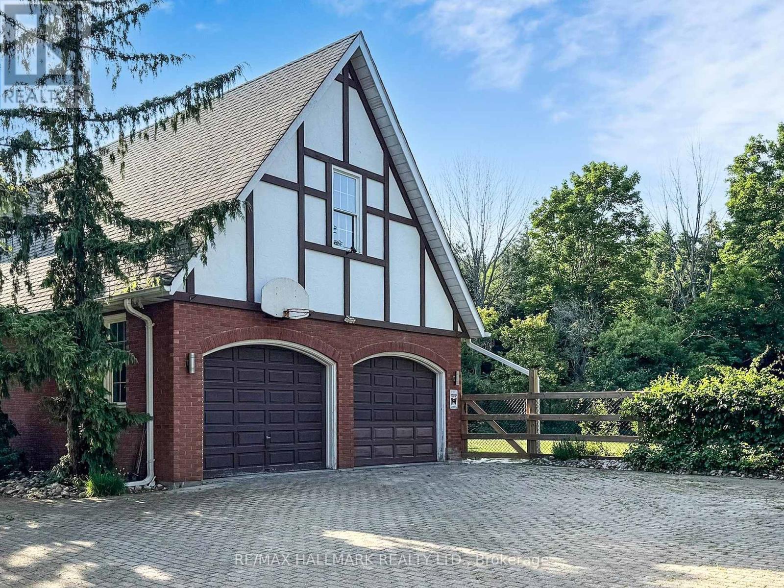 23 Forfardale Road, Whitchurch-Stouffville, Ontario  L4A 7X3 - Photo 10 - N12485472