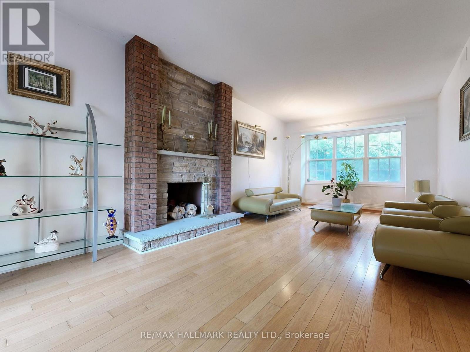 23 Forfardale Road, Whitchurch-Stouffville, Ontario  L4A 7X3 - Photo 12 - N12485472