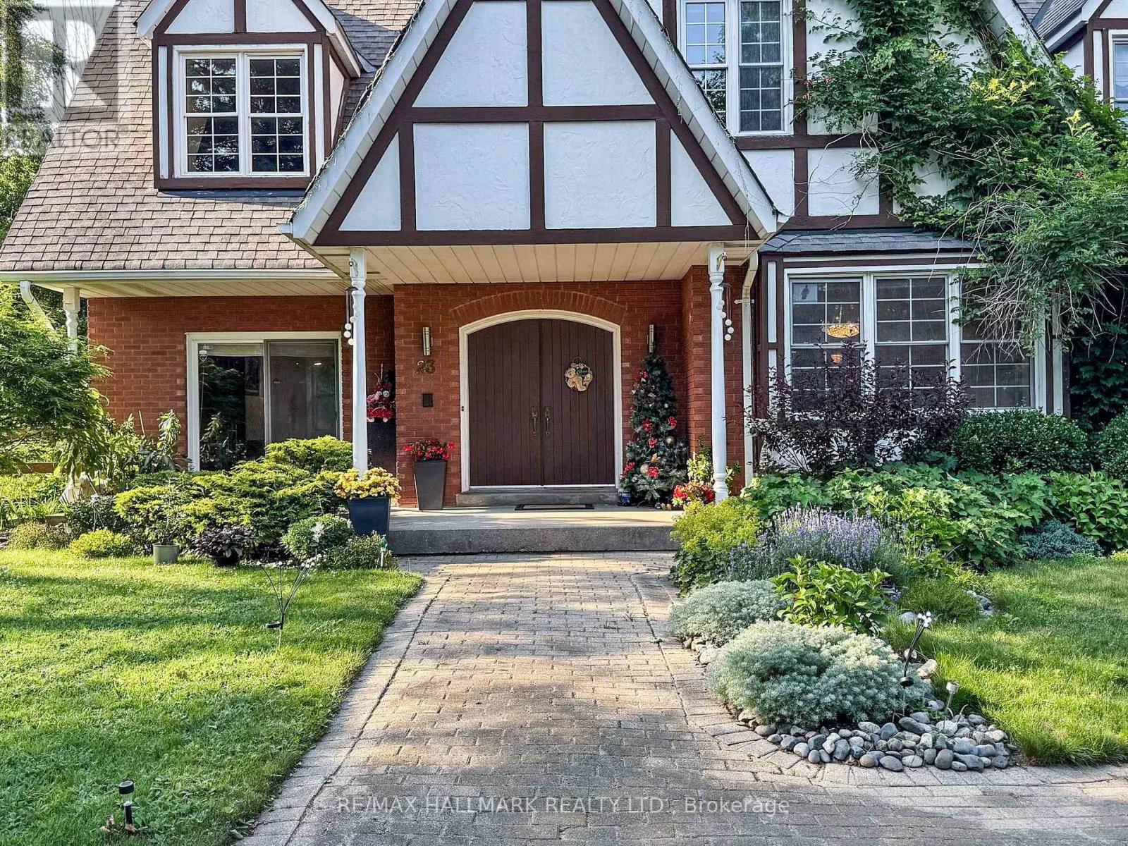 23 Forfardale Road, Whitchurch-Stouffville, Ontario  L4A 7X3 - Photo 8 - N12485472