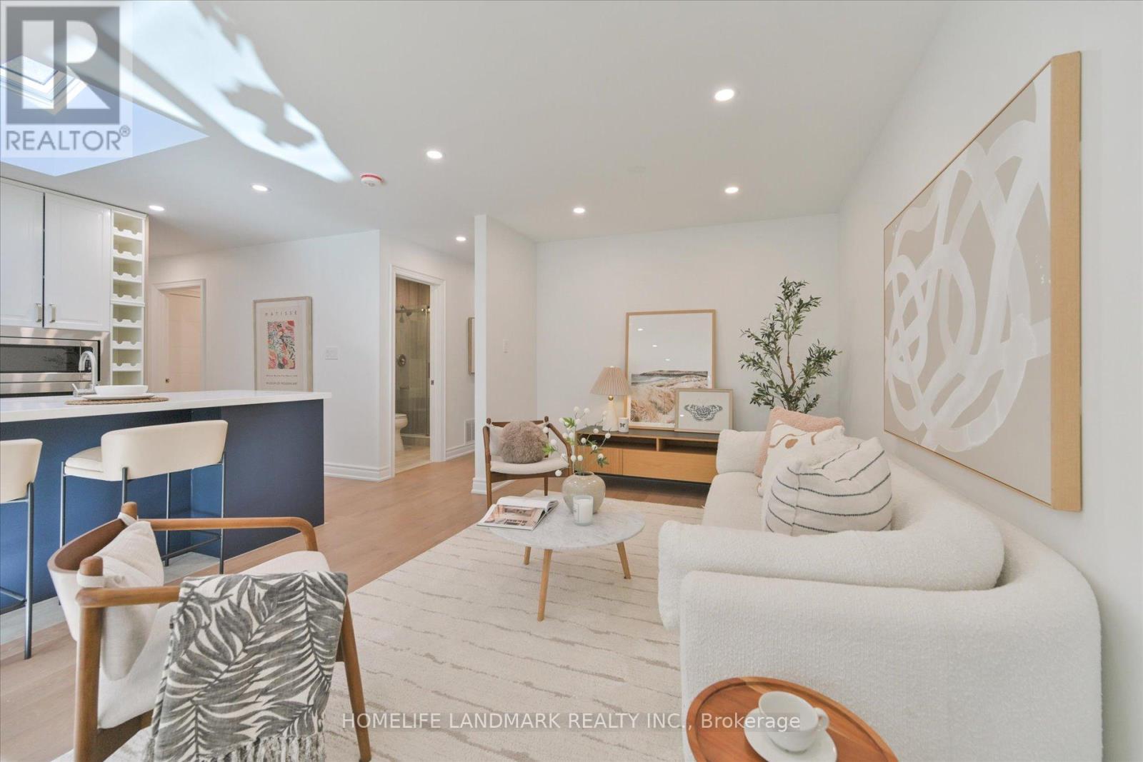 421 Browndale Crescent, Richmond Hill, Ontario  L4C 3H9 - Photo 11 - N12485494