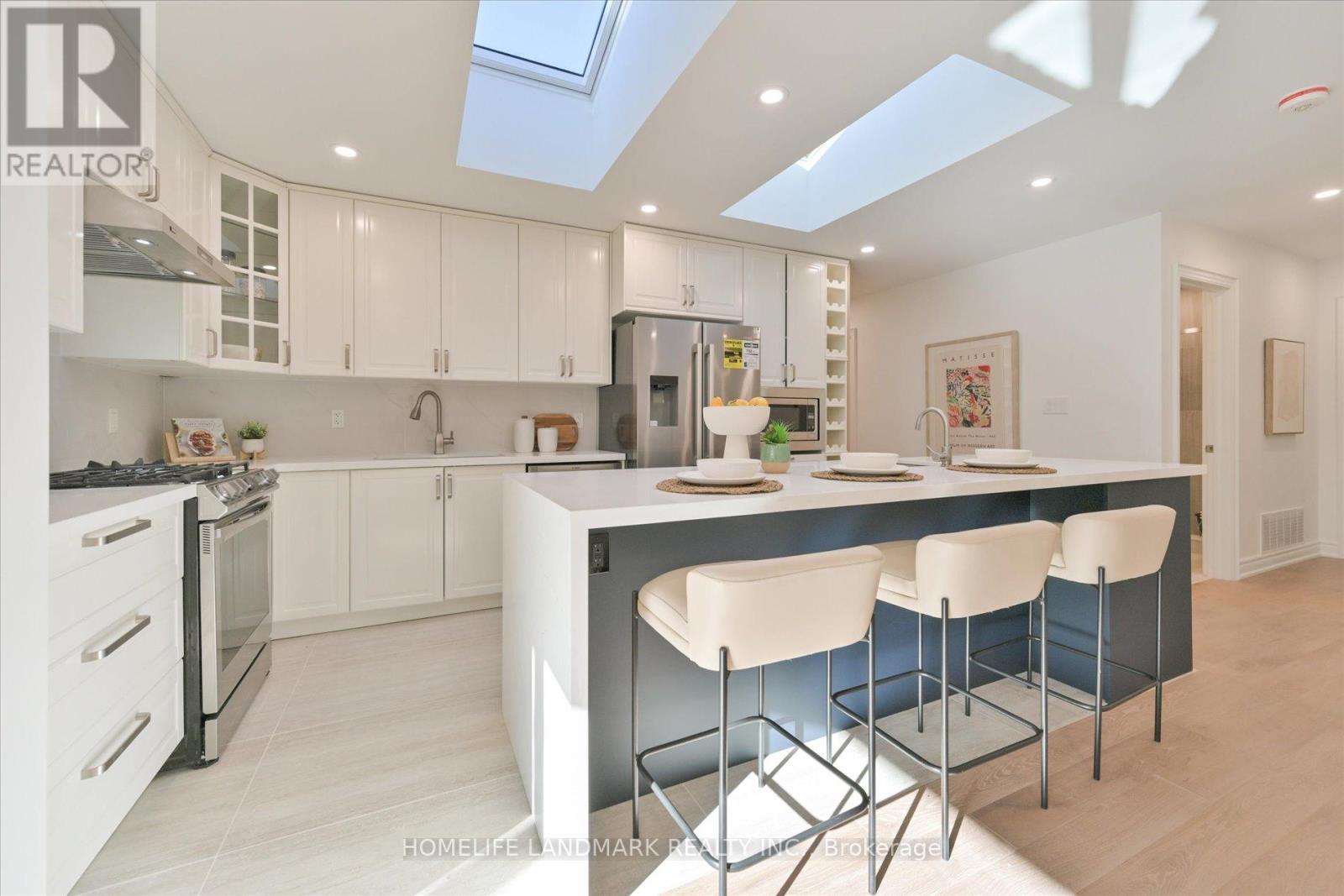 421 Browndale Crescent, Richmond Hill, Ontario  L4C 3H9 - Photo 14 - N12485494