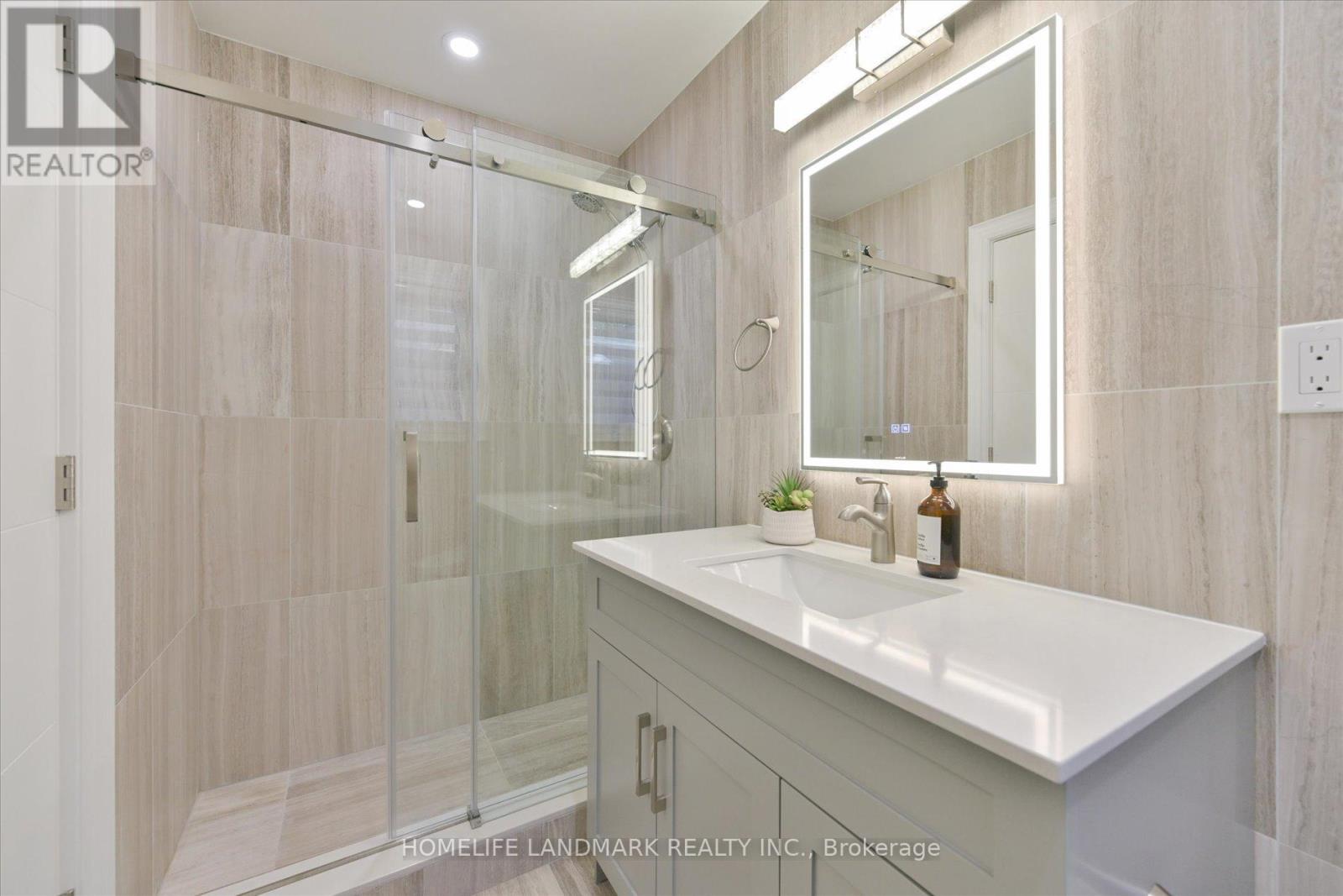 421 Browndale Crescent, Richmond Hill, Ontario  L4C 3H9 - Photo 24 - N12485494