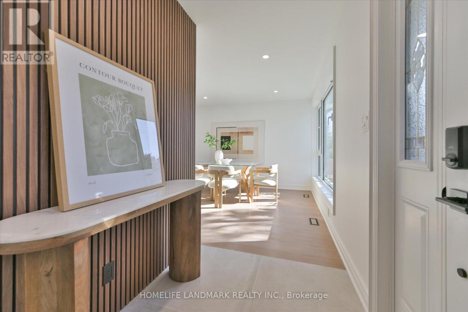 421 Browndale Crescent, Richmond Hill, Ontario  L4C 3H9 - Photo 4 - N12485494