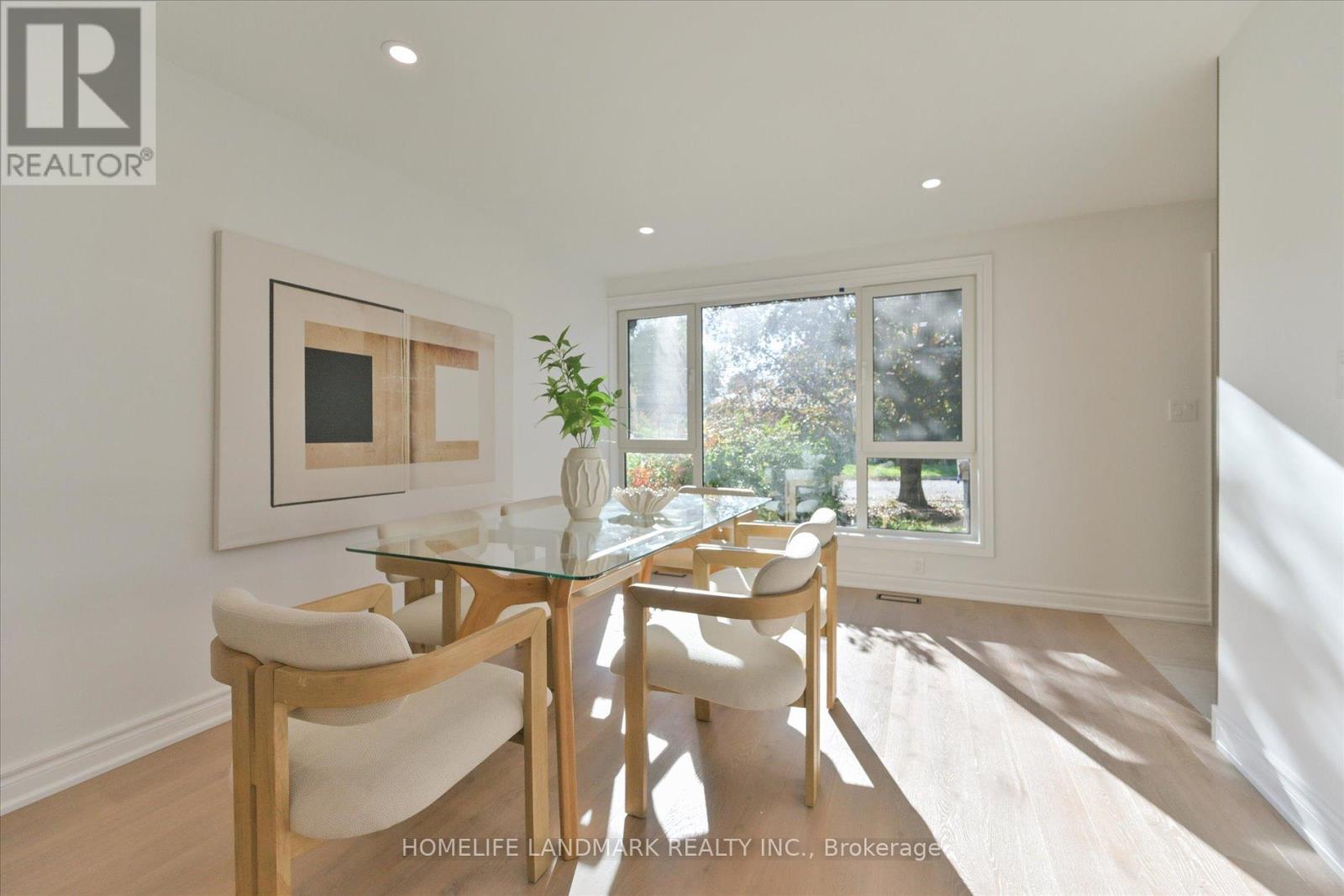 421 Browndale Crescent, Richmond Hill, Ontario  L4C 3H9 - Photo 5 - N12485494