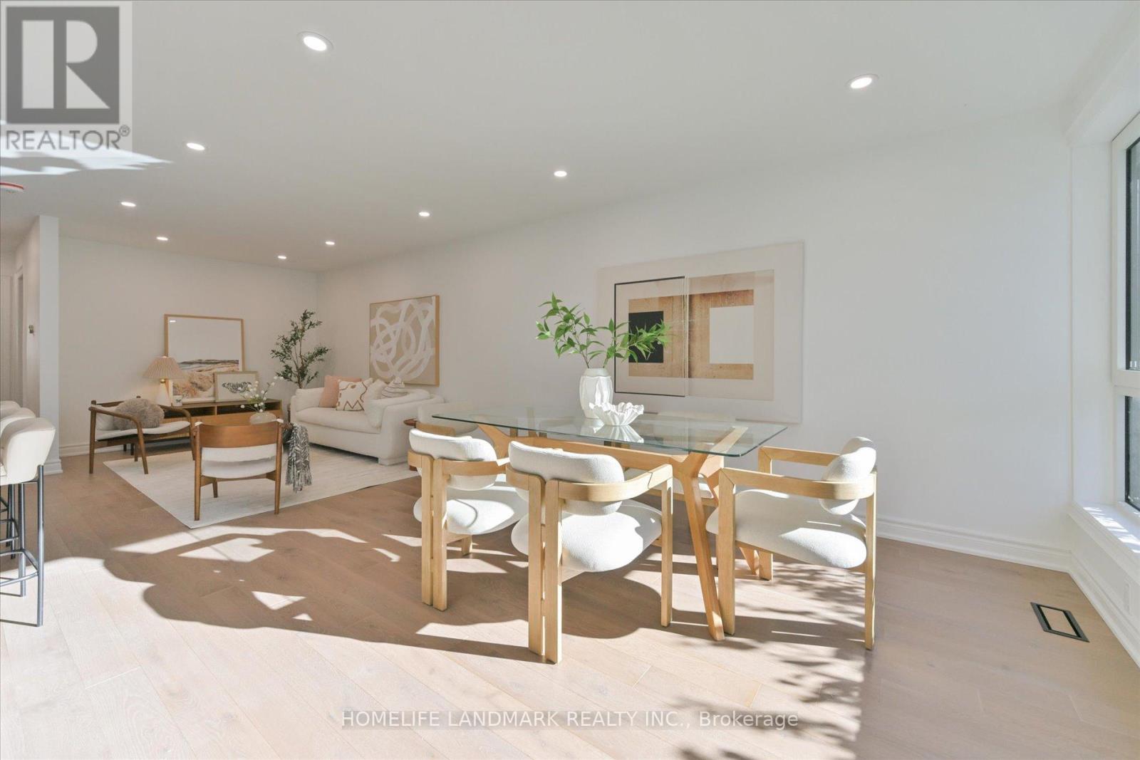 421 Browndale Crescent, Richmond Hill, Ontario  L4C 3H9 - Photo 6 - N12485494