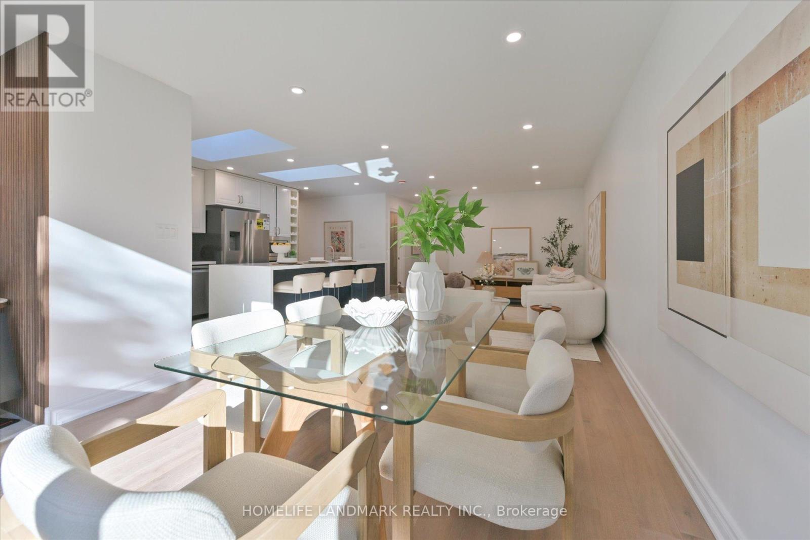 421 Browndale Crescent, Richmond Hill, Ontario  L4C 3H9 - Photo 7 - N12485494