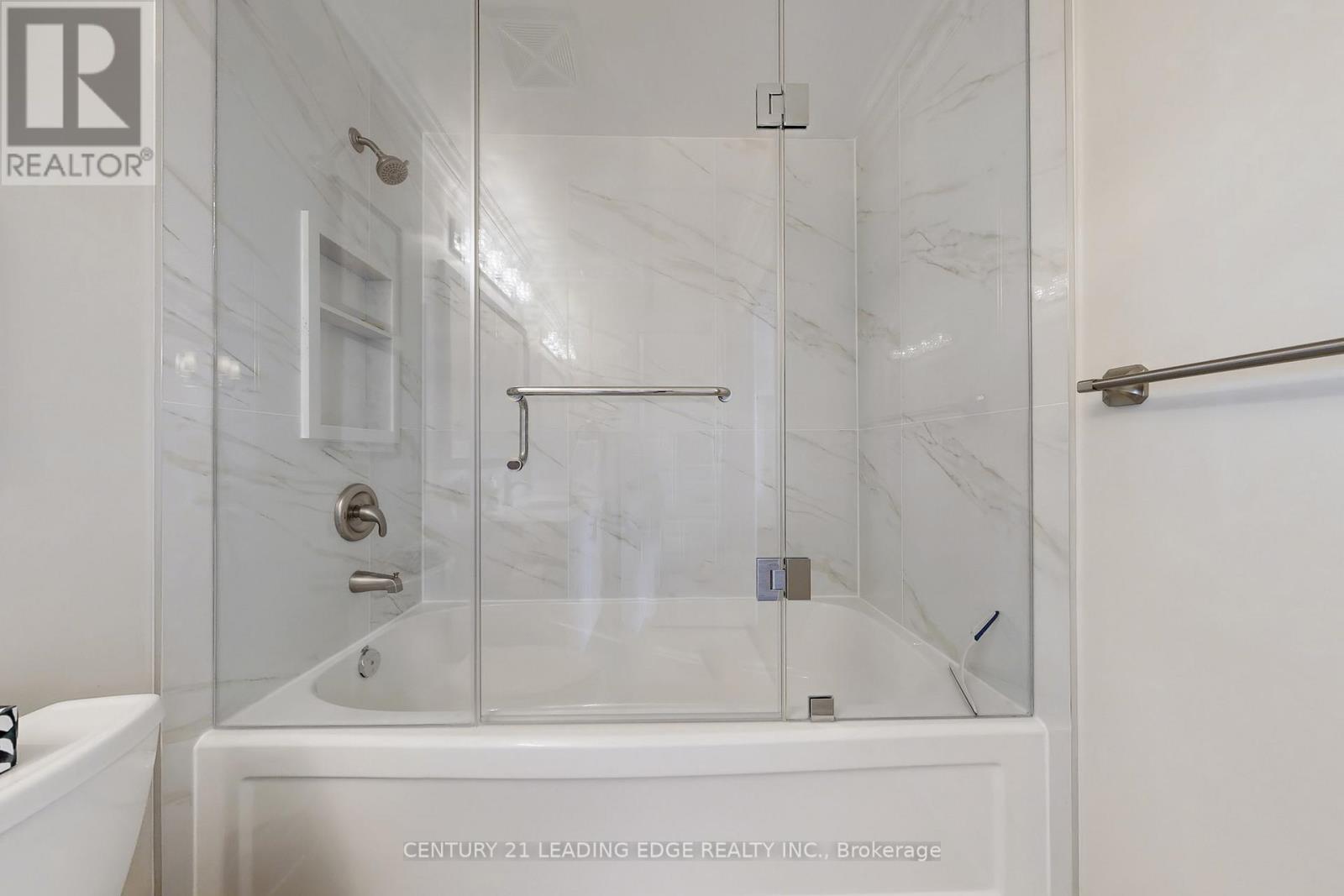 305 - 35 Baker Hill Boulevard, Whitchurch-Stouffville, Ontario  L4A 1P8 - Photo 34 - N12485498