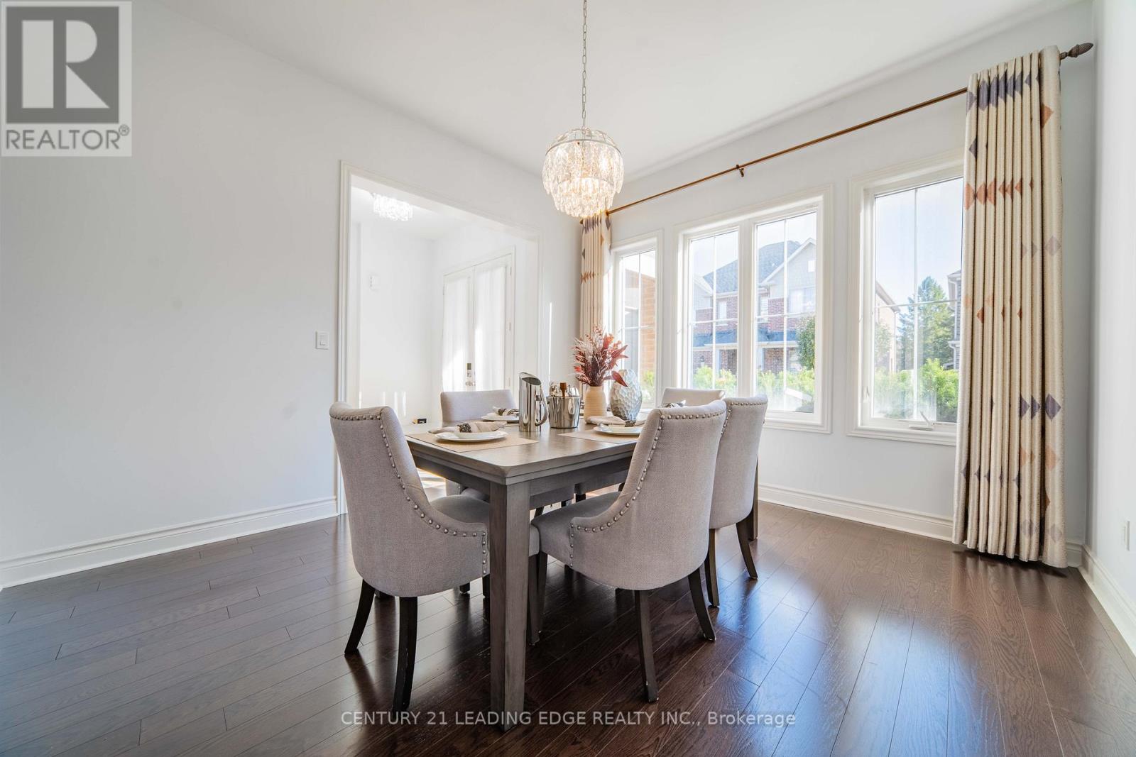 63 Ken Sinclair Crescent, Aurora, Ontario  L4G 3J1 - Photo 22 - N12485526