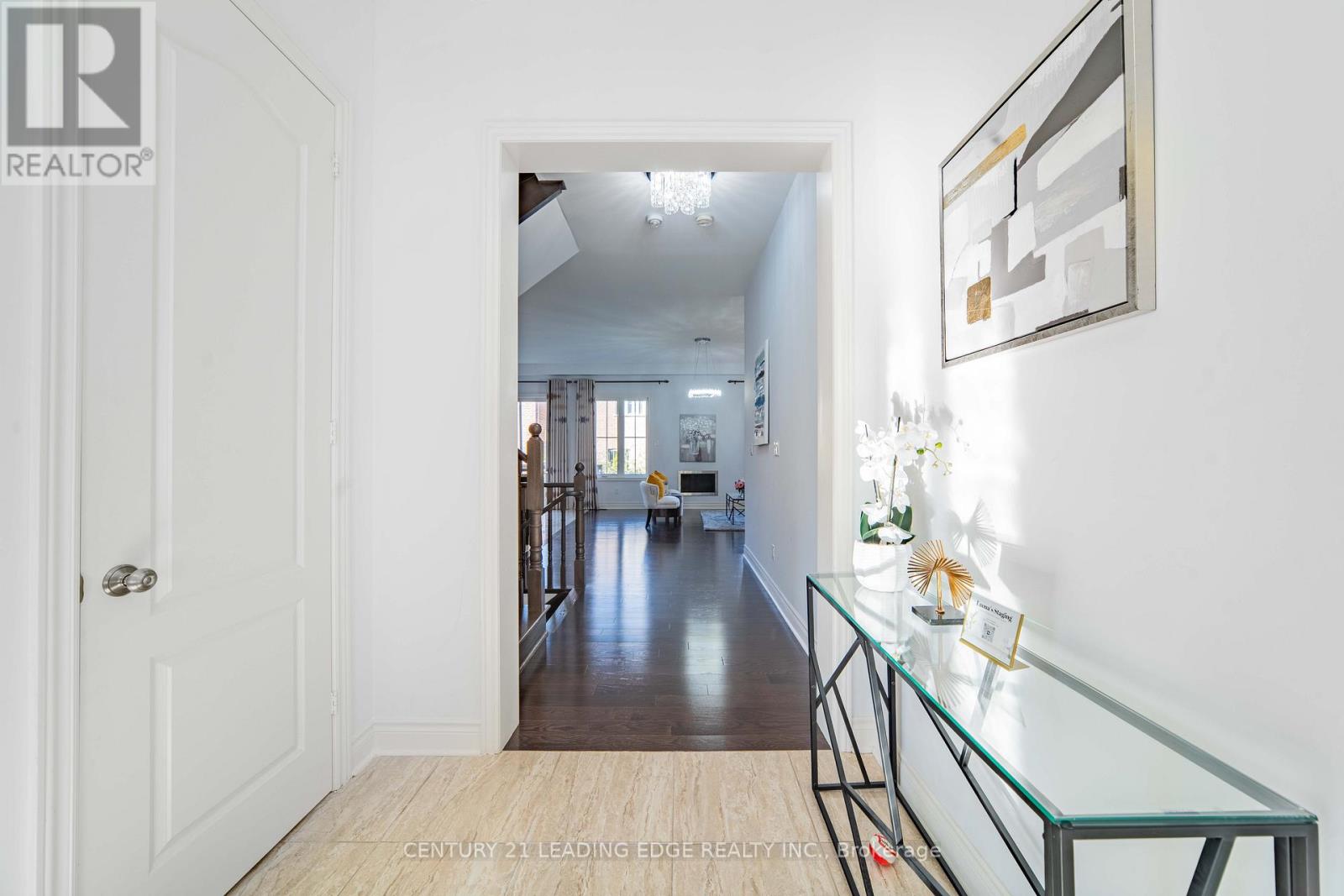 63 Ken Sinclair Crescent, Aurora, Ontario  L4G 3J1 - Photo 23 - N12485526