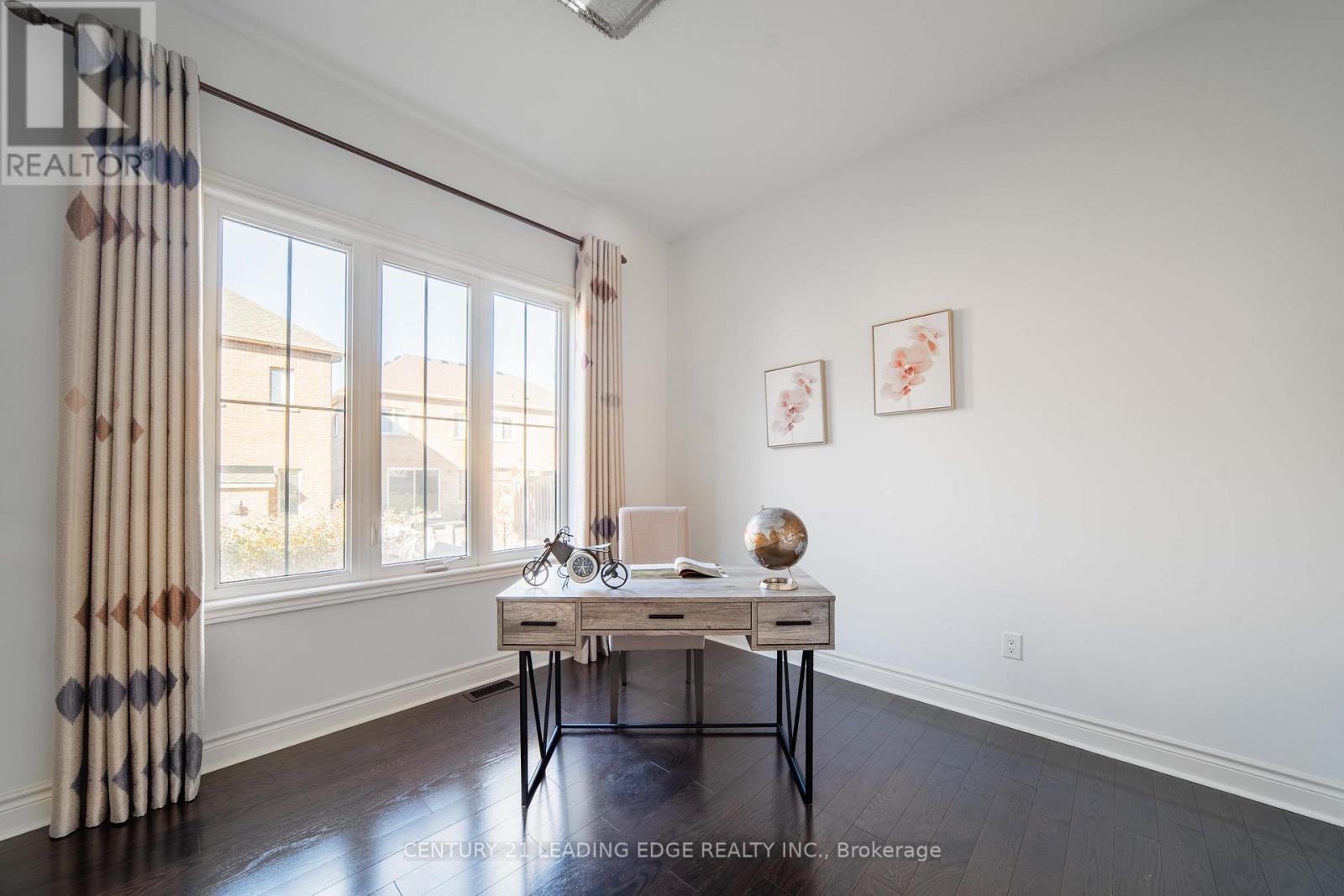 63 Ken Sinclair Crescent, Aurora, Ontario  L4G 3J1 - Photo 24 - N12485526