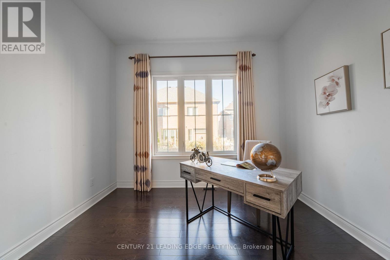 63 Ken Sinclair Crescent, Aurora, Ontario  L4G 3J1 - Photo 25 - N12485526