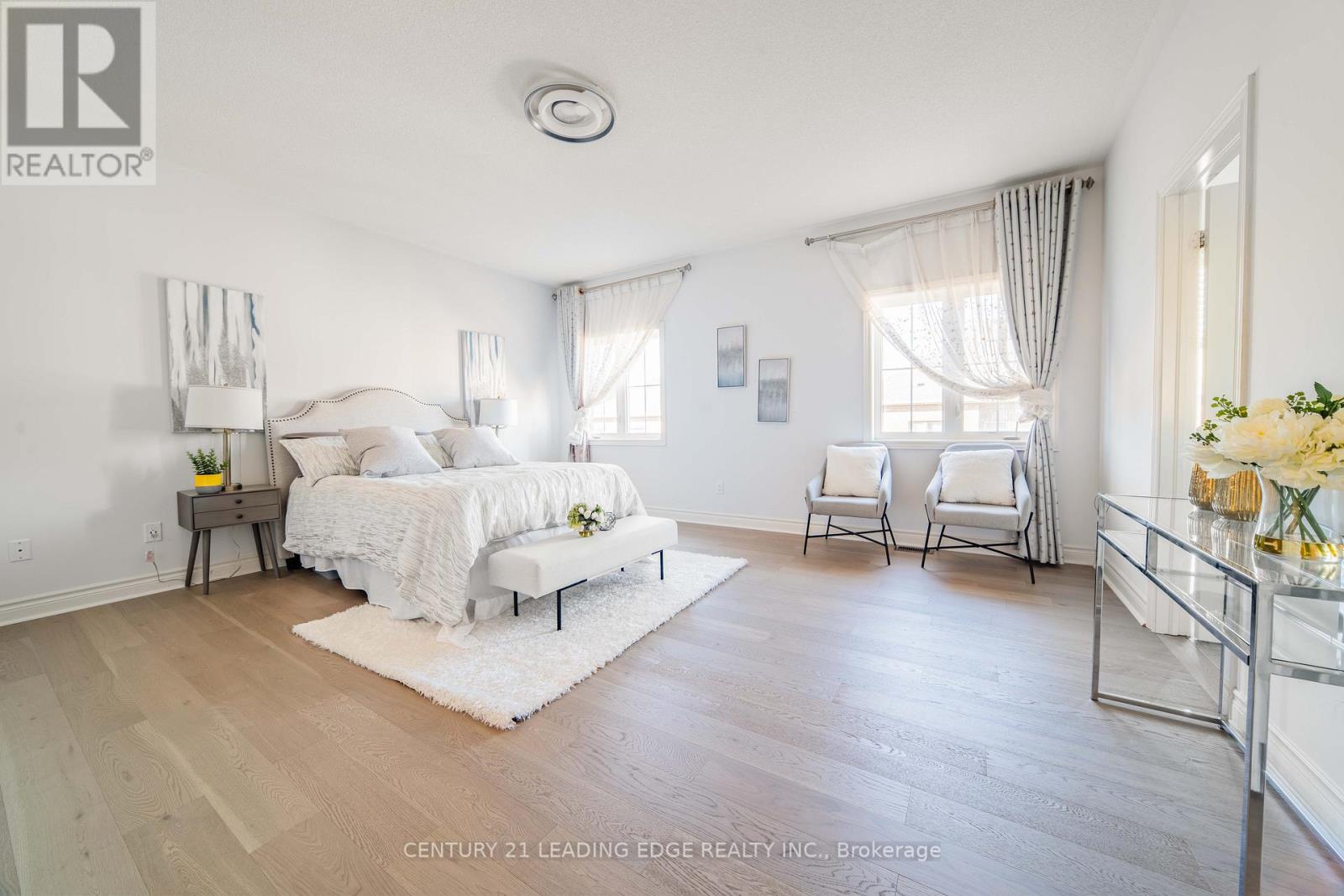 63 Ken Sinclair Crescent, Aurora, Ontario  L4G 3J1 - Photo 28 - N12485526