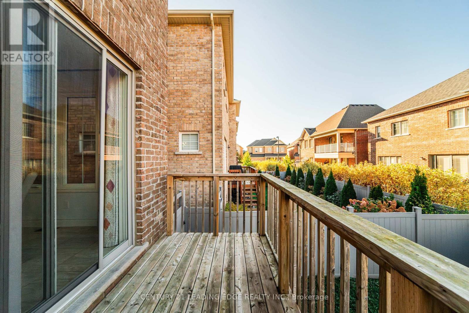 63 Ken Sinclair Crescent, Aurora, Ontario  L4G 3J1 - Photo 48 - N12485526