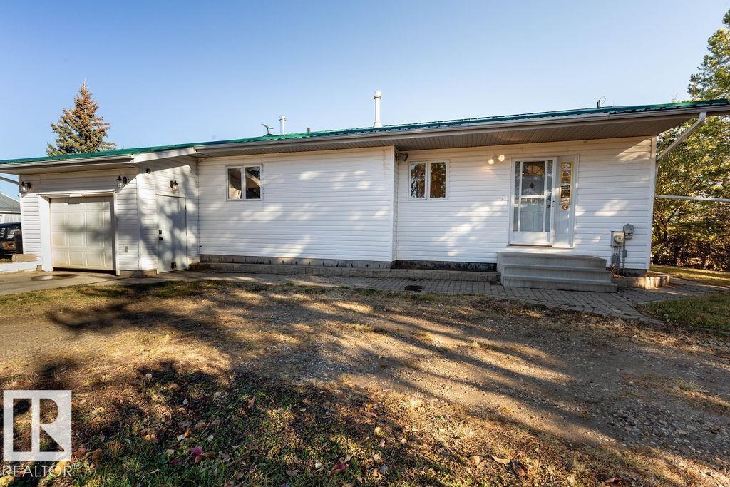 1316 Twp Road 522, Rural Parkland County, Alberta  T7Z 2C2 - Photo 3 - E4463733