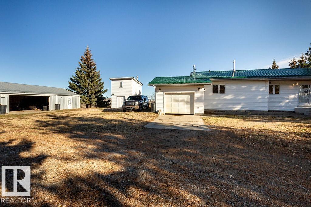 1316 Twp Road 522, Rural Parkland County, Alberta  T7Z 2C2 - Photo 4 - E4463733